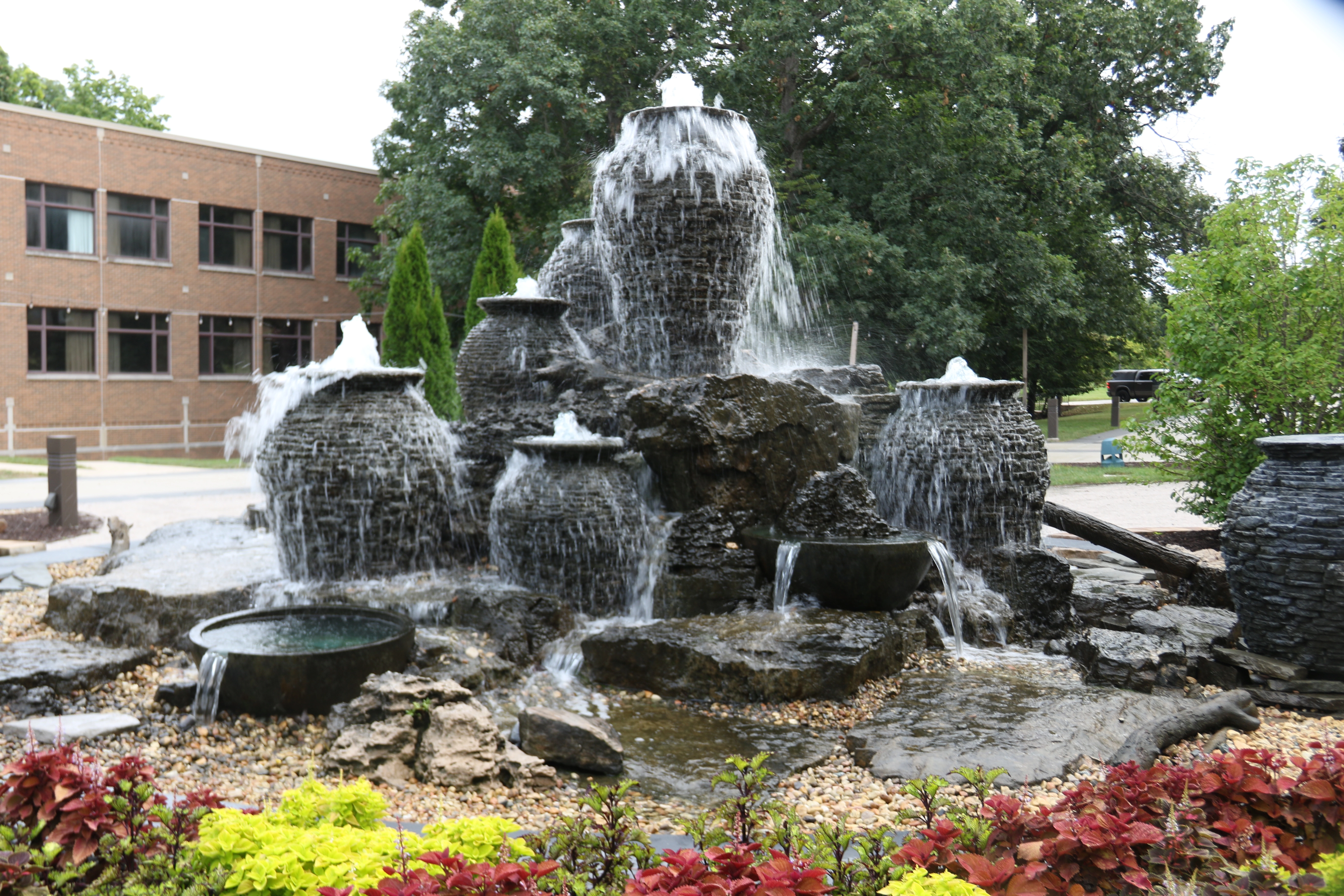Large fountainscape design for an Excelsior Minnesota outdoor living space