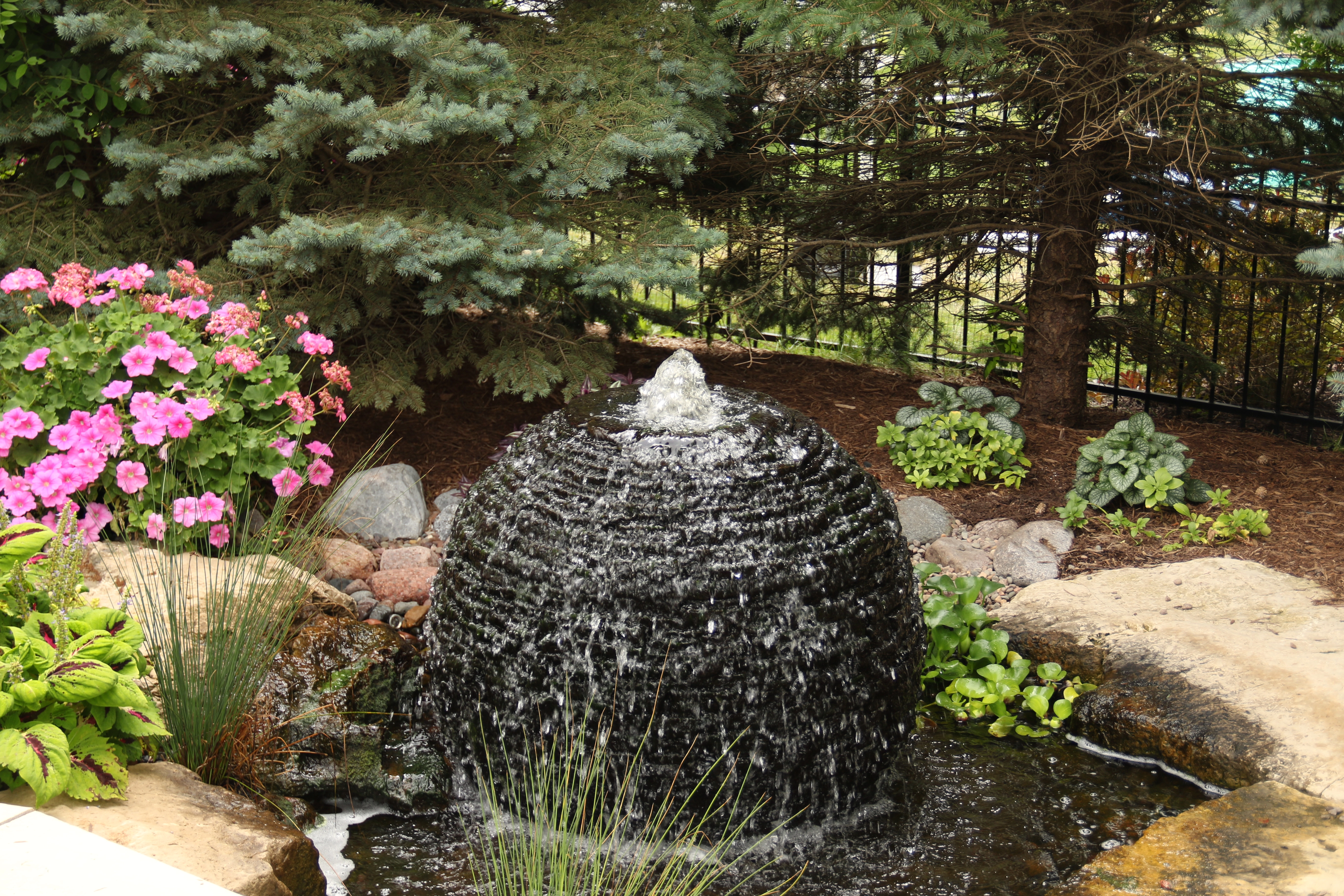 Decorative fountainscape water feature for patio or landscape space in Mankato Minnesota